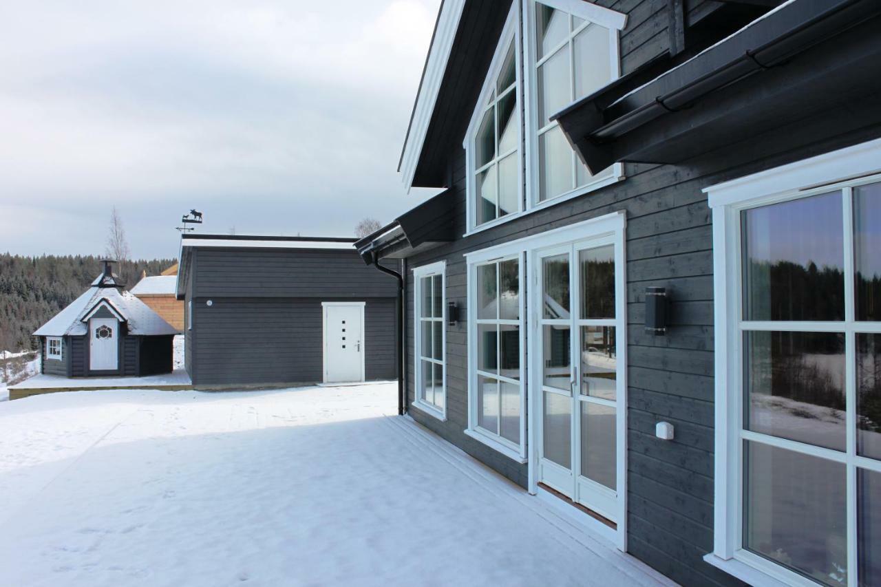 Luxury Mountain Villa Strandlykkja Екстериор снимка